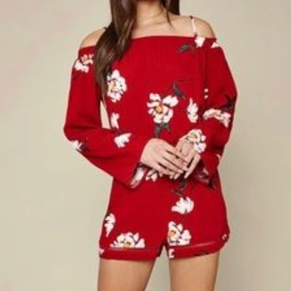 Kendall & Kylie Other - 💕Kendall & Kylie Red Floral Romper💕